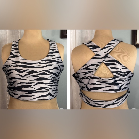 Good American Other - Good American Zebra Print Sports Bra size 7 (4XL)